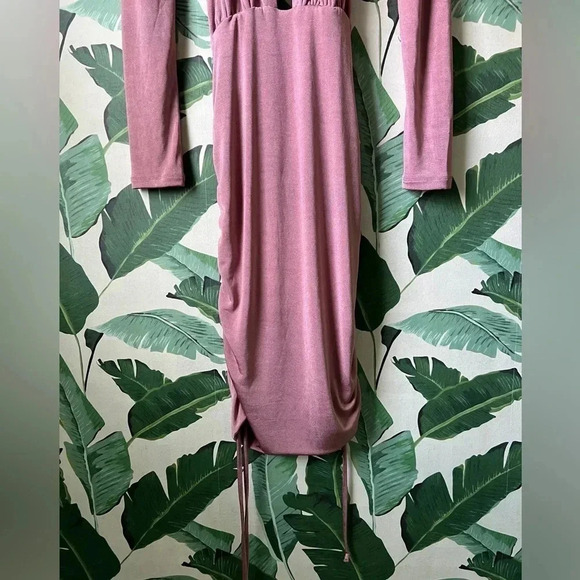 Luxxel Pink Long Sleeve Plunge Deep V Open Back Dress Size M - Picture 5 of 7